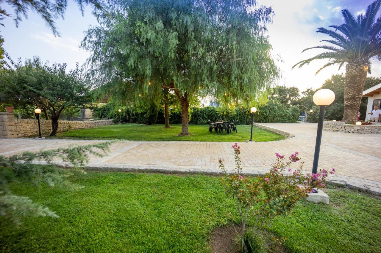 Casale Della Contea Guest House Modica Bagian luar foto