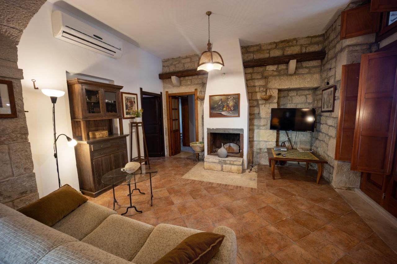Casale Della Contea Guest House Modica Bagian luar foto