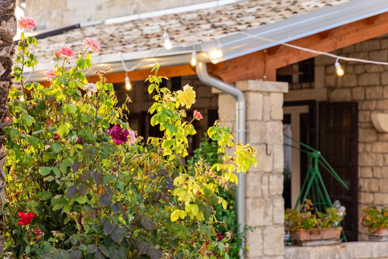 Casale Della Contea Guest House Modica Bagian luar foto