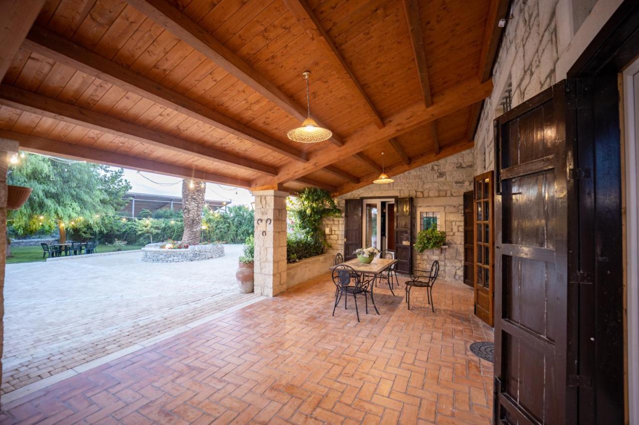 Casale Della Contea Guest House Modica Bagian luar foto