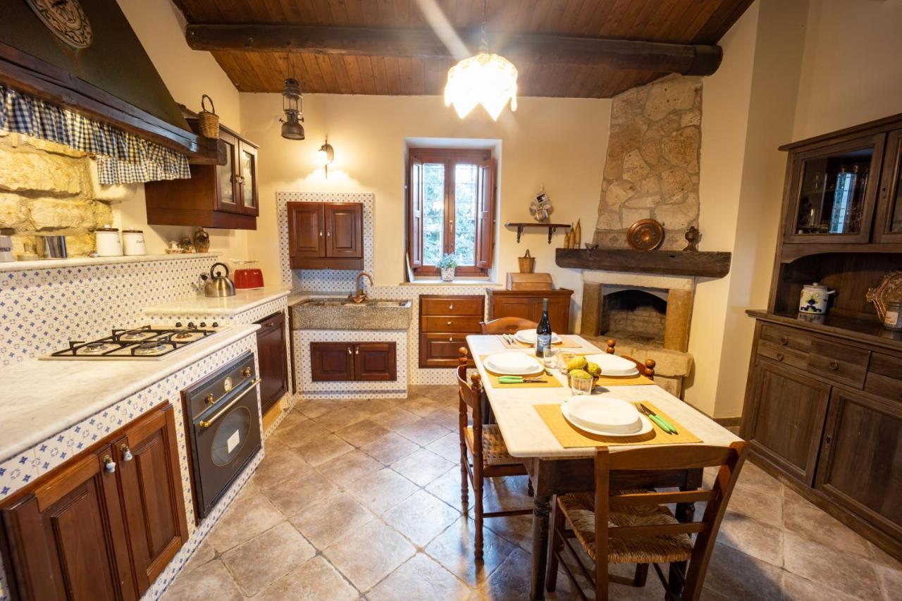 Casale Della Contea Guest House Modica Bagian luar foto